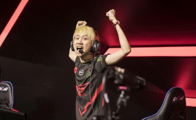 使他成为球 使他成为球