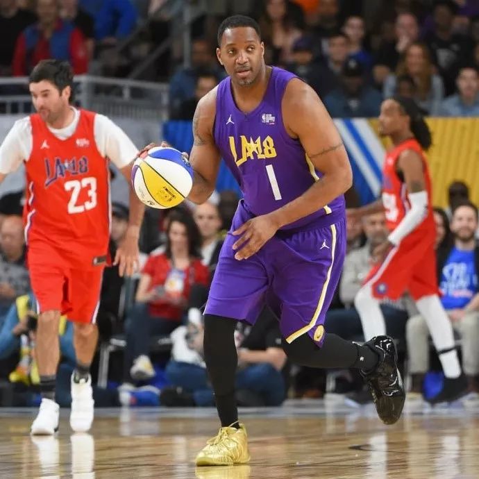 若俱乐部与 若俱乐部与